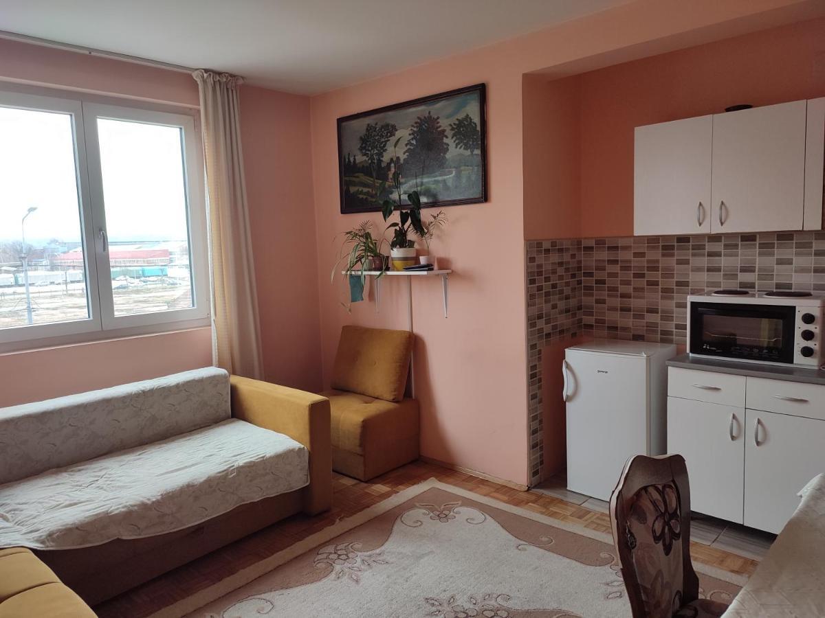 Apartman Una Kruševac Exterior foto